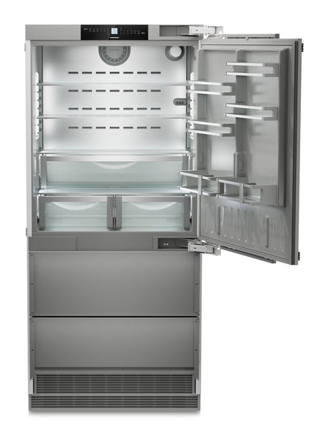 Combined refrigerator-freezer with NoFrost for integrated use