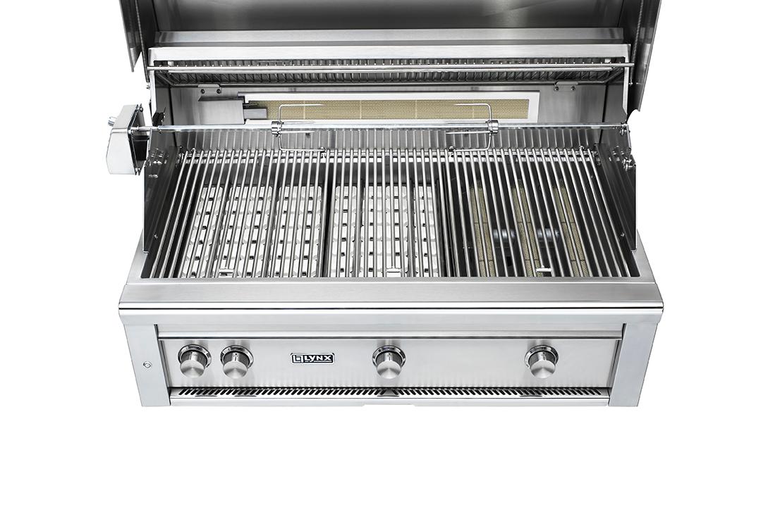 42" Freestanding Grill - 1 Trident™ w/ Rotisserie