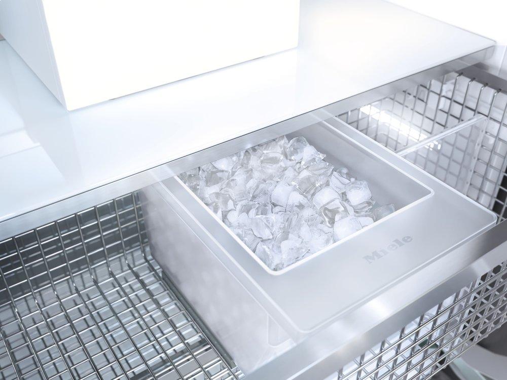 F 2412 SF - MasterCool™ freezer For high-end design and technology on a large scale.