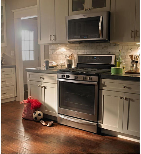 5.8 Cu. Ft. Freestanding Gas Range with AquaLift® Self-Cleaning Technology