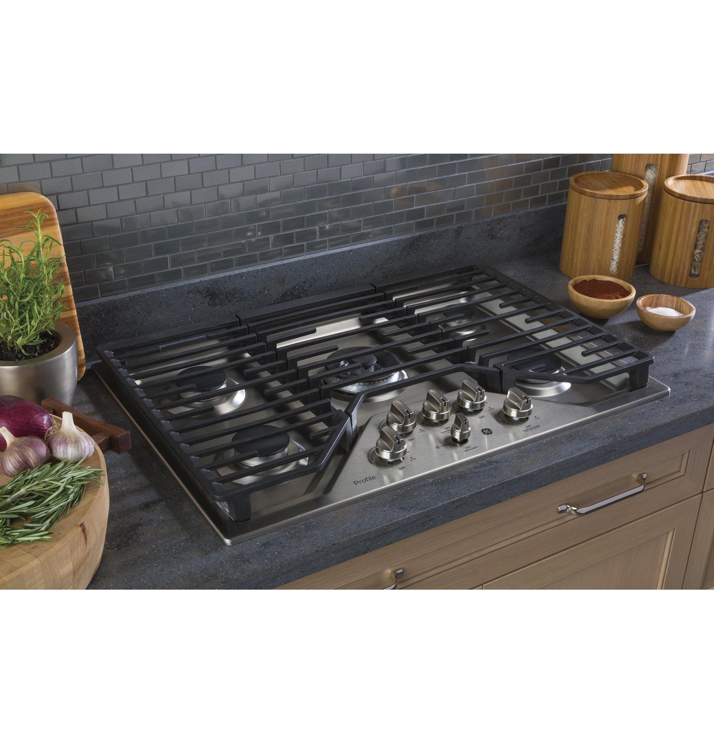 GE Profile™ 30" Built-In Tri-Ring Gas Cooktop with 5 Burners and Included Extra-Large Integrated Griddle