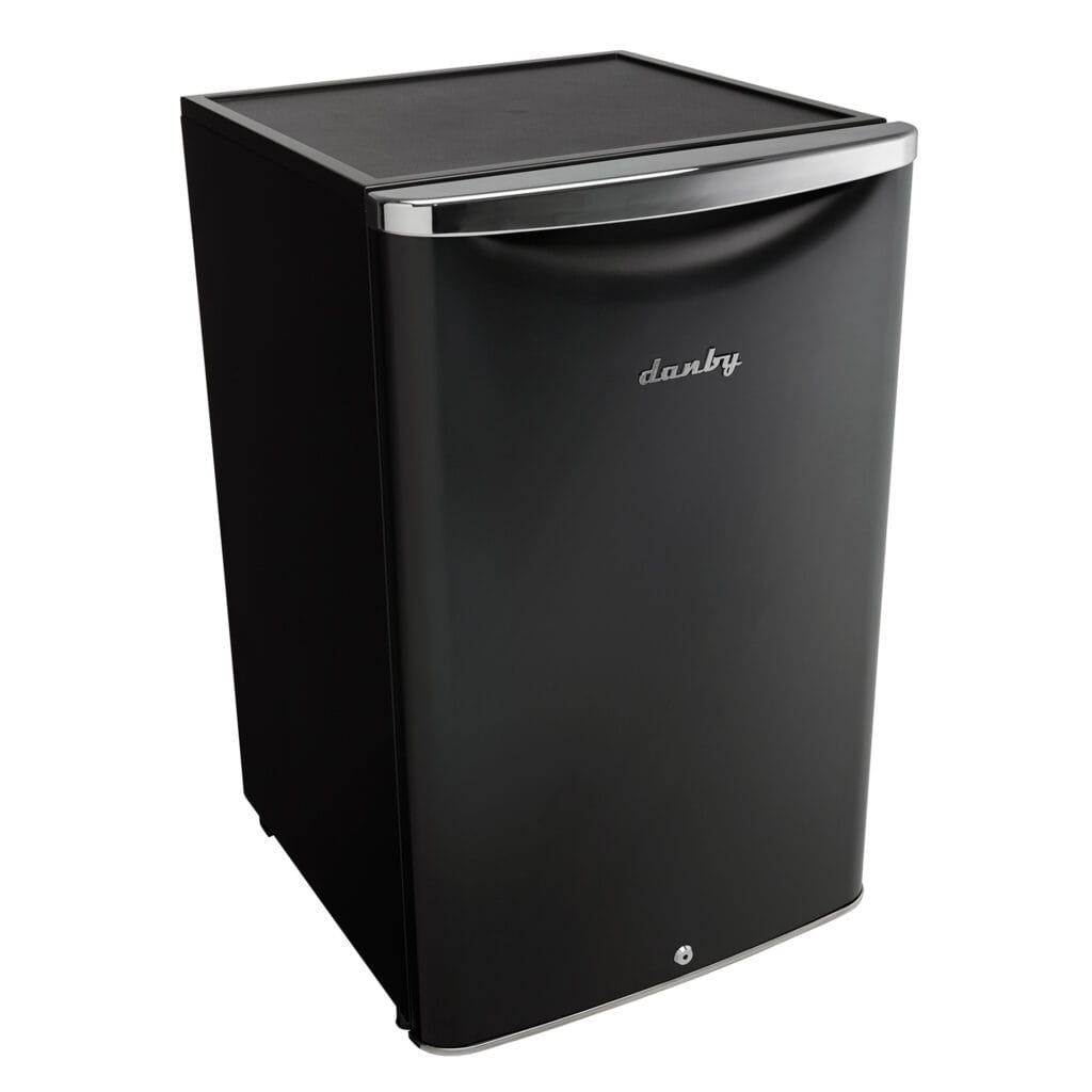 Danby 4.4 cu. ft. Retro Compact Fridge in Midnight Black