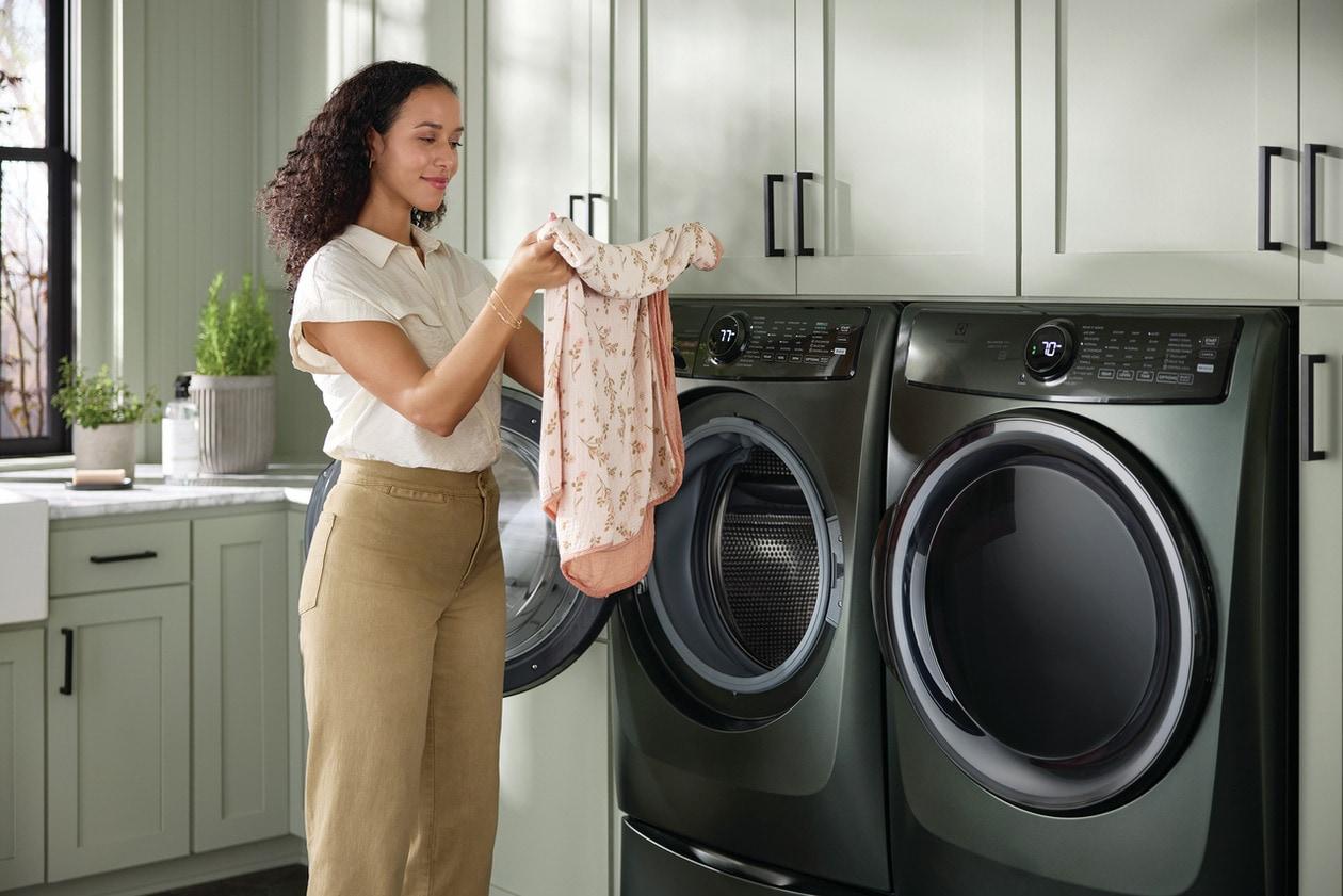 Electrolux Front Load Perfect Steam™ Electric Dryer with Balanced Dry™ and Instant Refresh - 8.0 Cu. Ft.