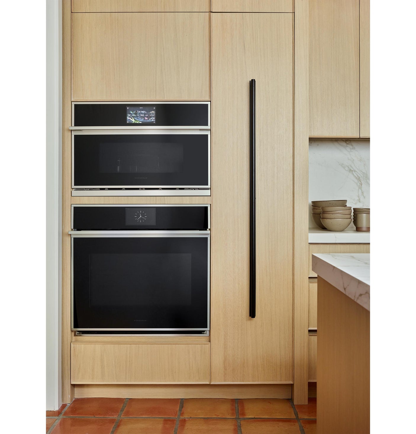 Monogram 30" Minimalist Five-in-One Wall Oven with 240V Advantium® Technology