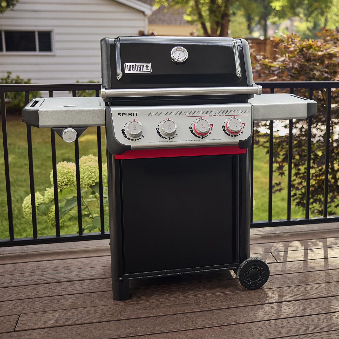 Spirit® E-435 Gas Grill (Liquid Propane) - Black