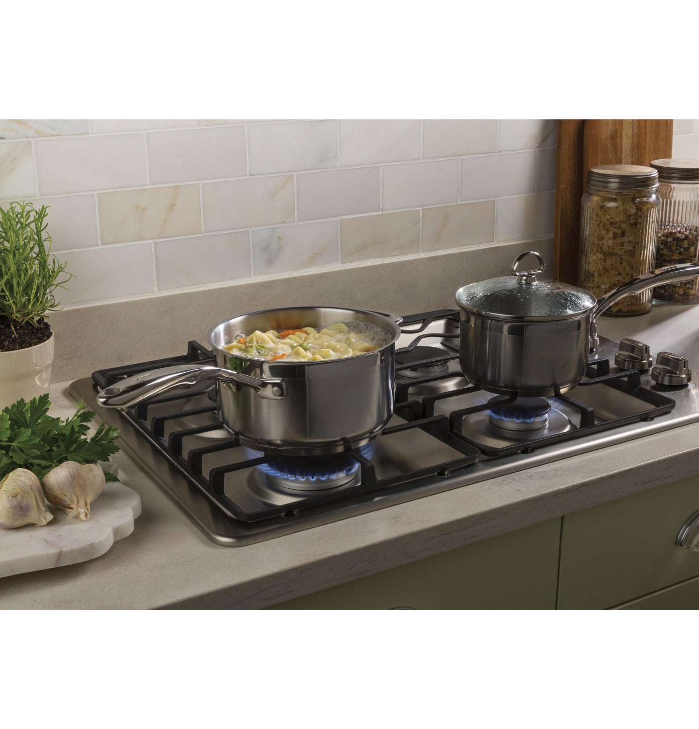 GE® 30" Built-In Gas Cooktop with Dishwasher-Safe Grates