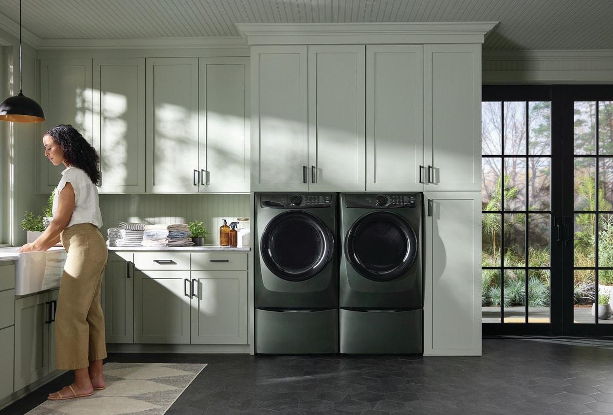 Electrolux Front Load Perfect Steam™ Electric Dryer with Balanced Dry™ and Instant Refresh - 8.0 Cu. Ft.