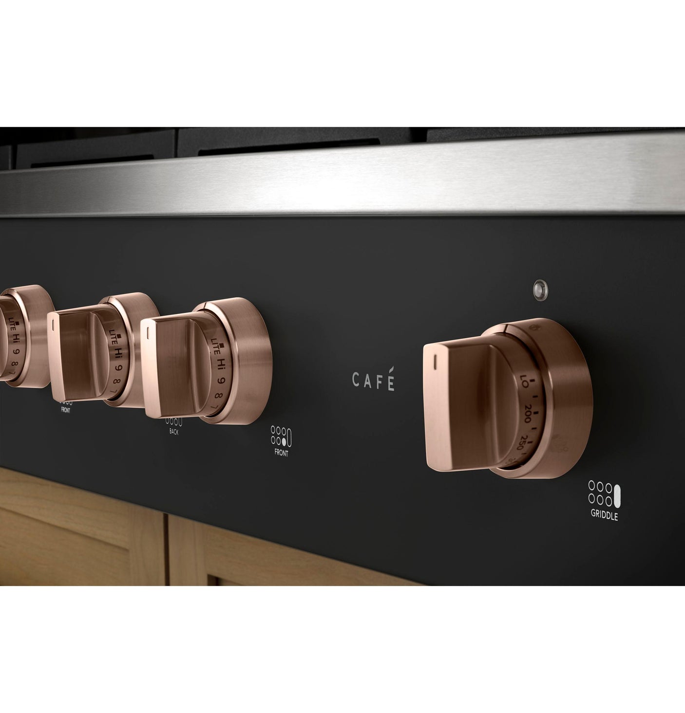 Café™ 48" Commercial-Style Gas Rangetop with 6 Burners and Integrated Griddle (Natural Gas)