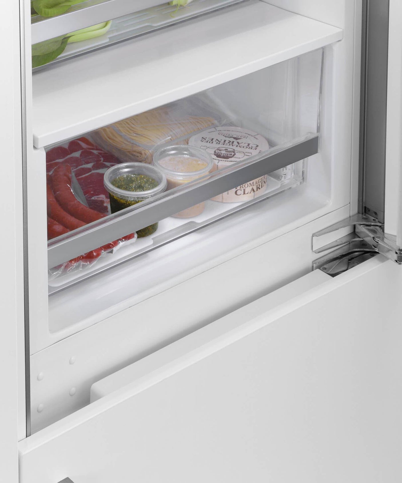 24" Series 5 Integrated Refrigerator Freezer