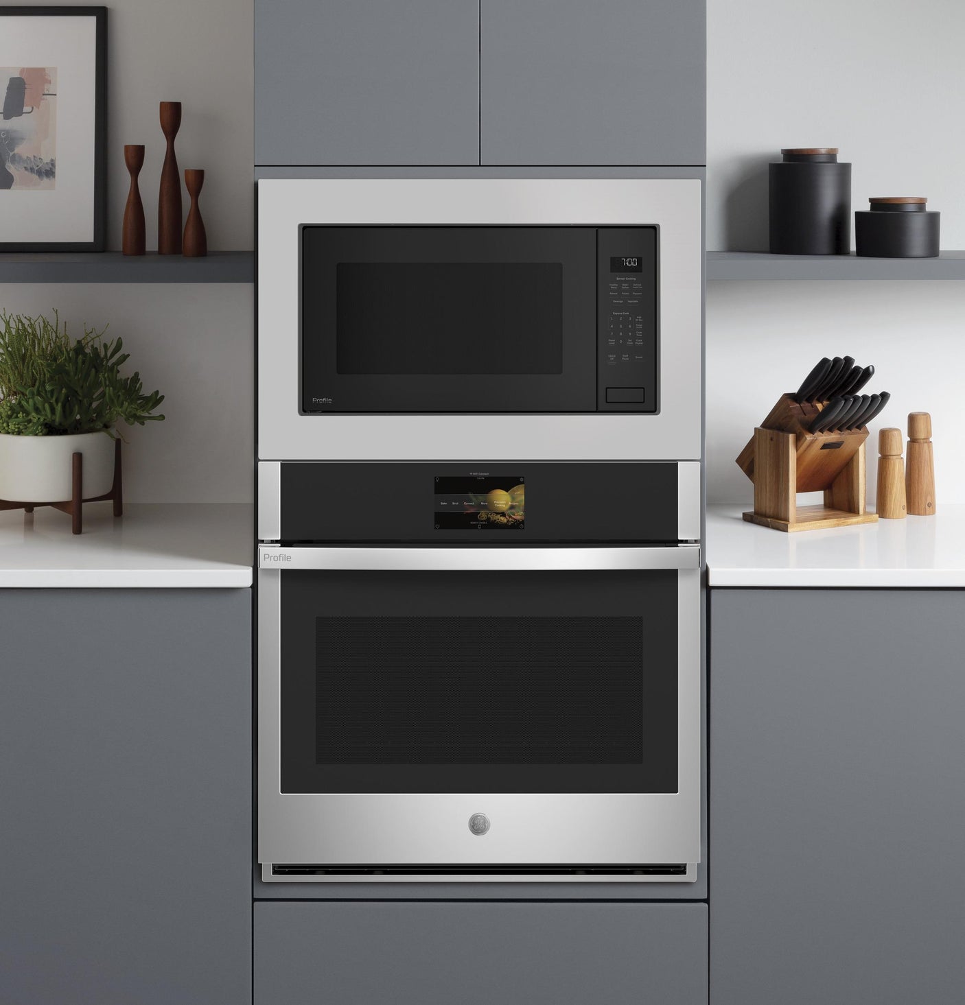 GE Profile™ 30" Smart Built-In Convection Single Wall Oven with In-Oven Camera and No Preheat Air Fry