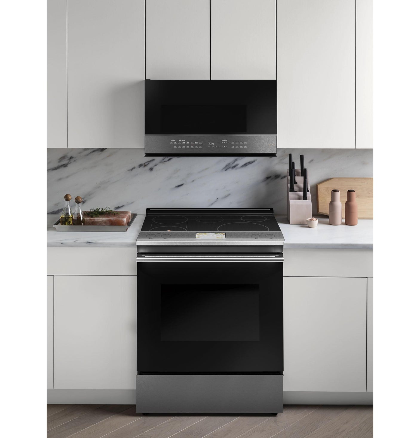 Café™ 30" Smart Slide-In, Front-Control, Induction and Convection Range with In-Oven Camera in Platinum Glass