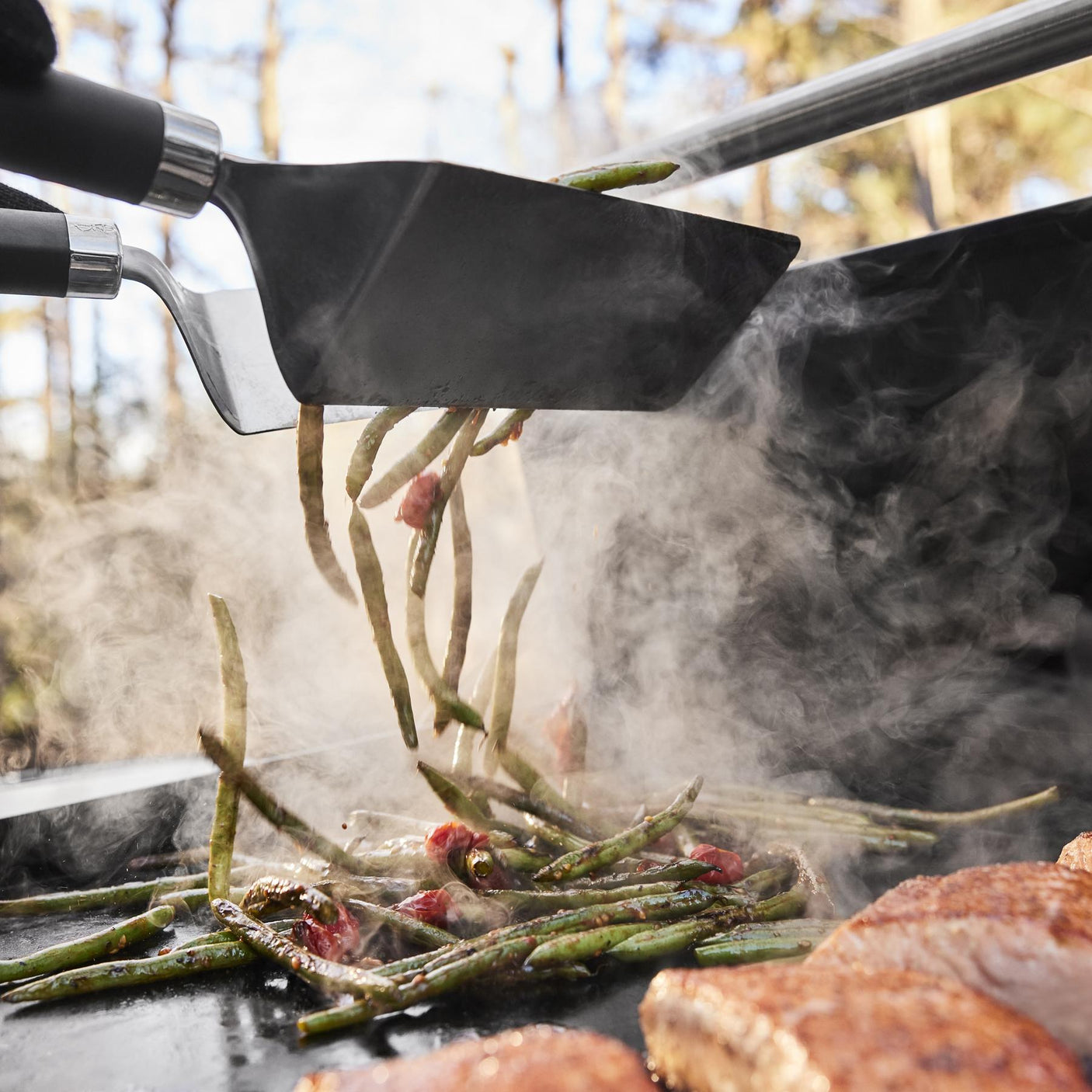 Slate® 30" Rust-Resistant Griddle with Extendable Side Table (Natural Gas) - Black