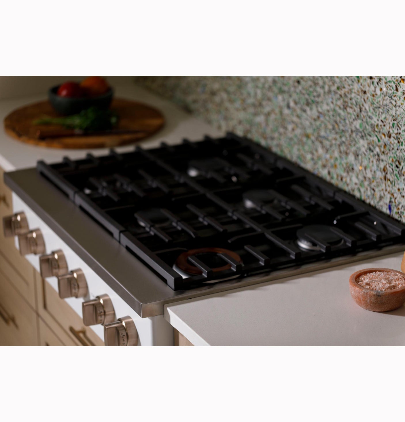 Café™ 36" Commercial-Style Gas Rangetop with 6 Burners (Natural Gas)