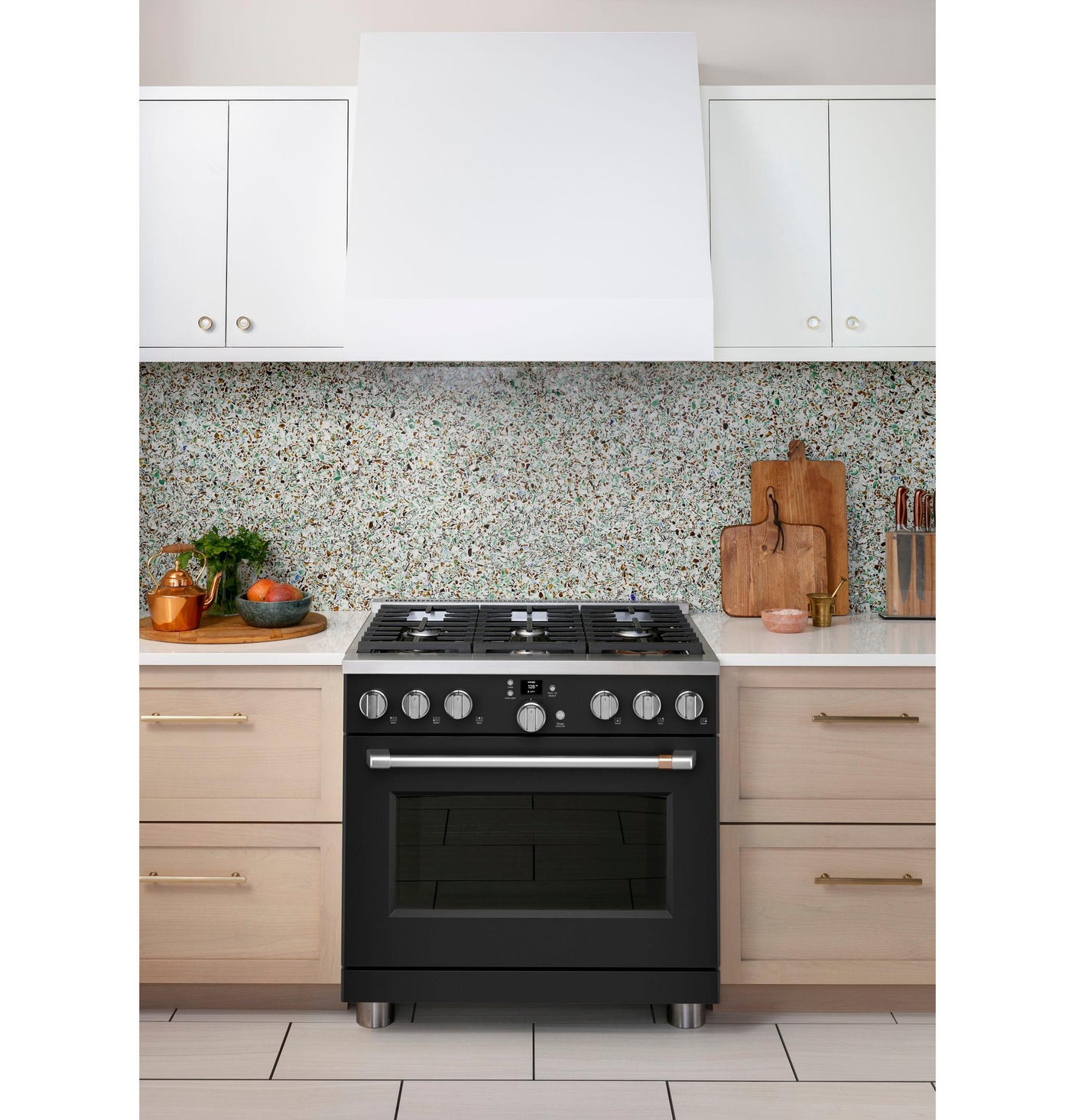 Café™ 36" Smart Dual-Fuel Commercial-Style Range with 6 Burners (Natural Gas)