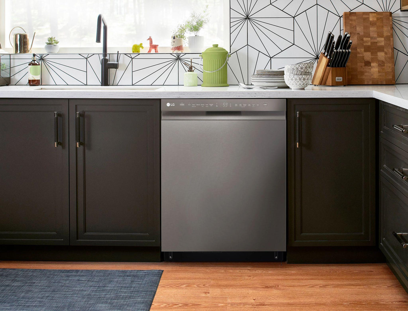 Front Control Dishwasher with QuadWash™ and 3rd Rack