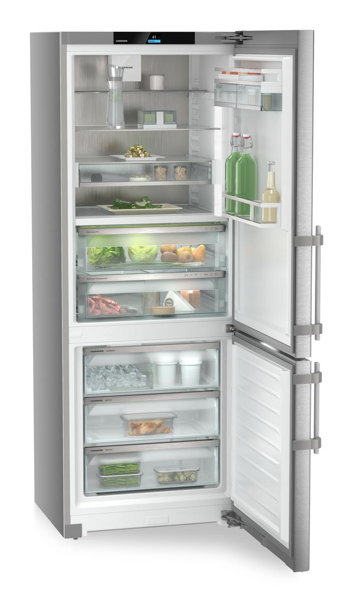 Fridge-freezer with BioFresh Professional and NoFrost