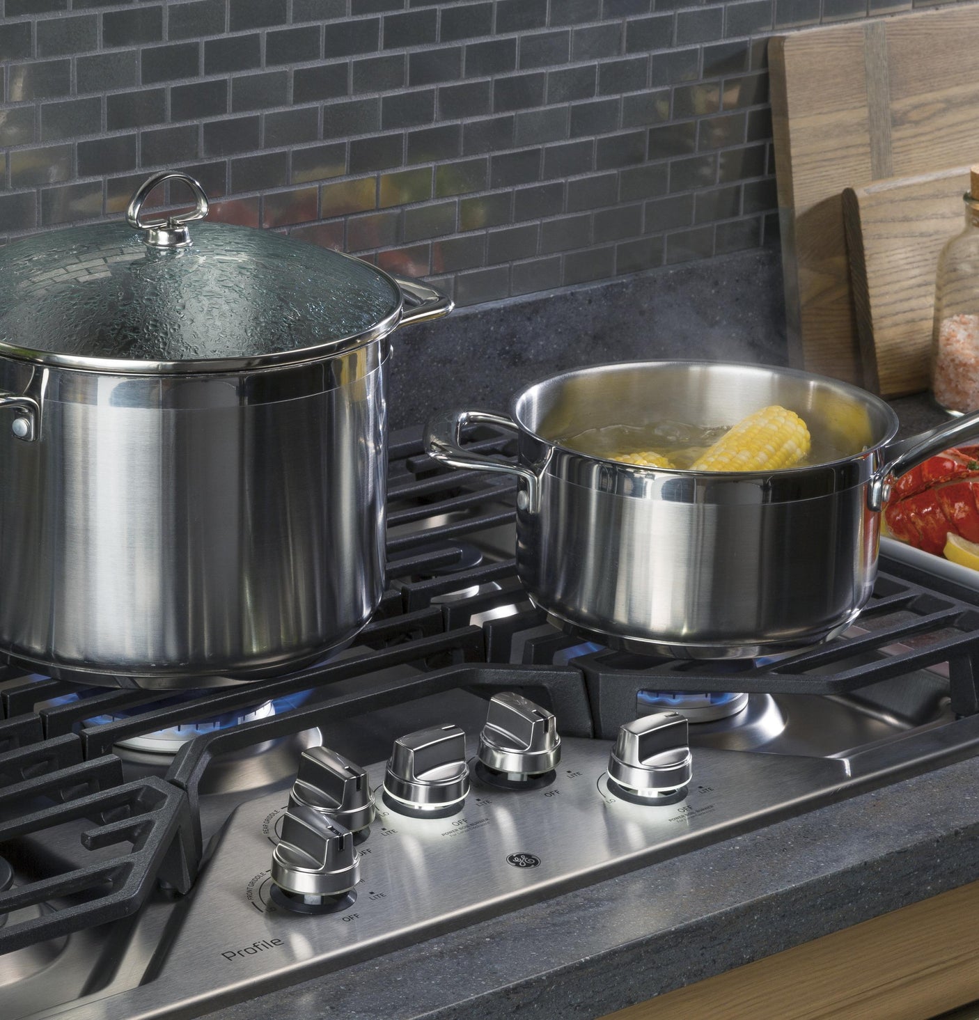 GE Profile™ 30" Built-In Gas Cooktop with 5 Burners