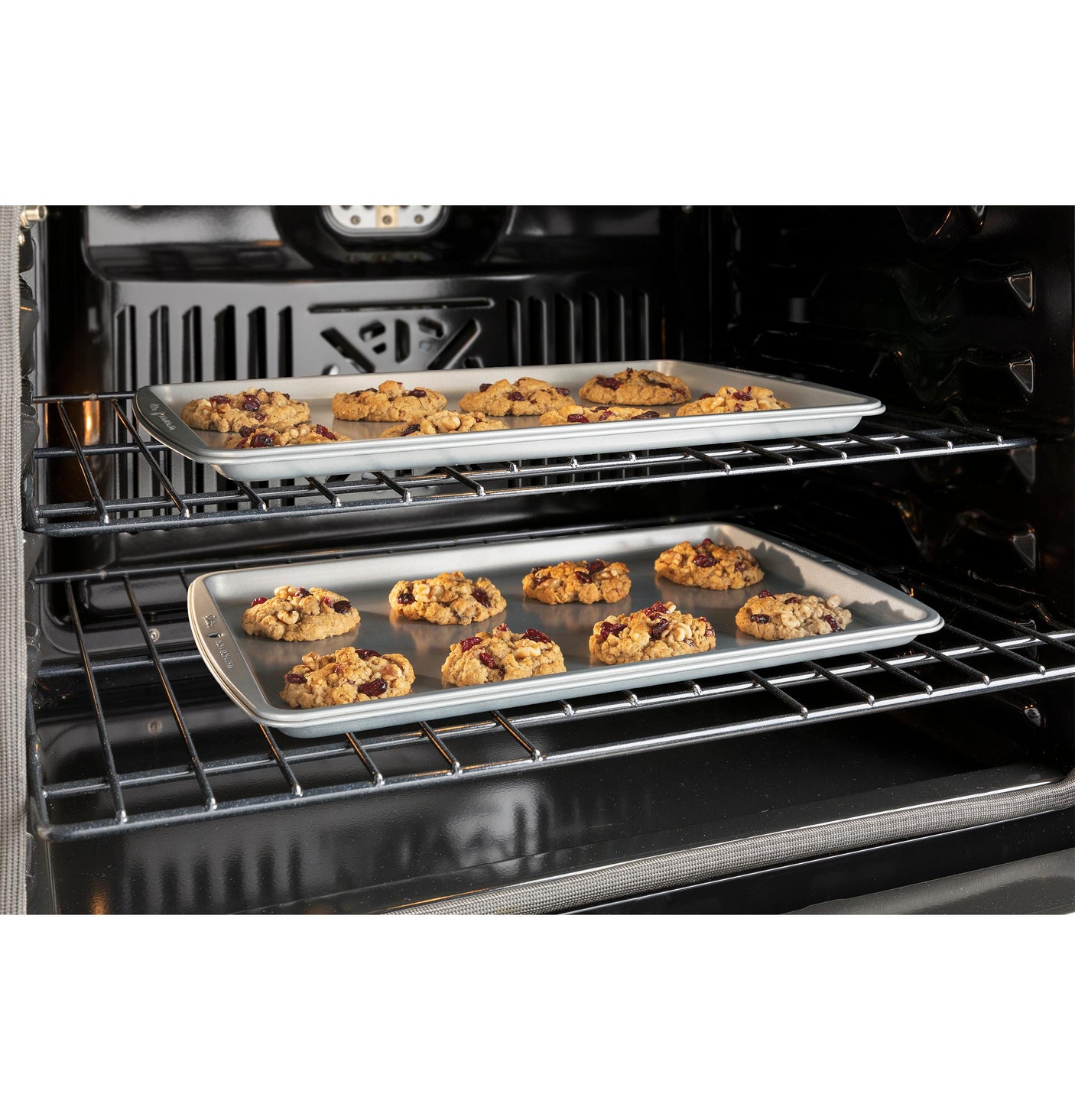 GE® 30" Smart Built-In Self-Clean Convection Double Wall Oven with No Preheat Air Fry