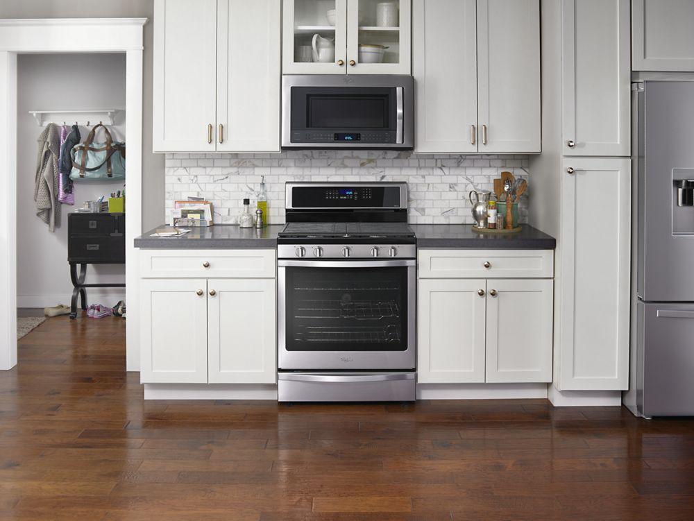 5.8 Cu. Ft. Freestanding Gas Range with EZ-2-Lift Hinged Grates