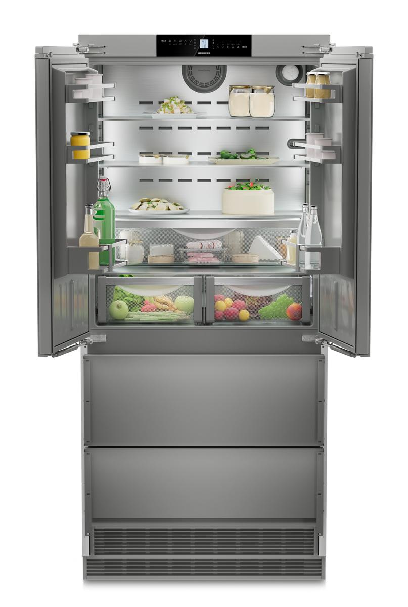 Combined refrigerator-freezer with BioFresh and NoFrost for integrated use