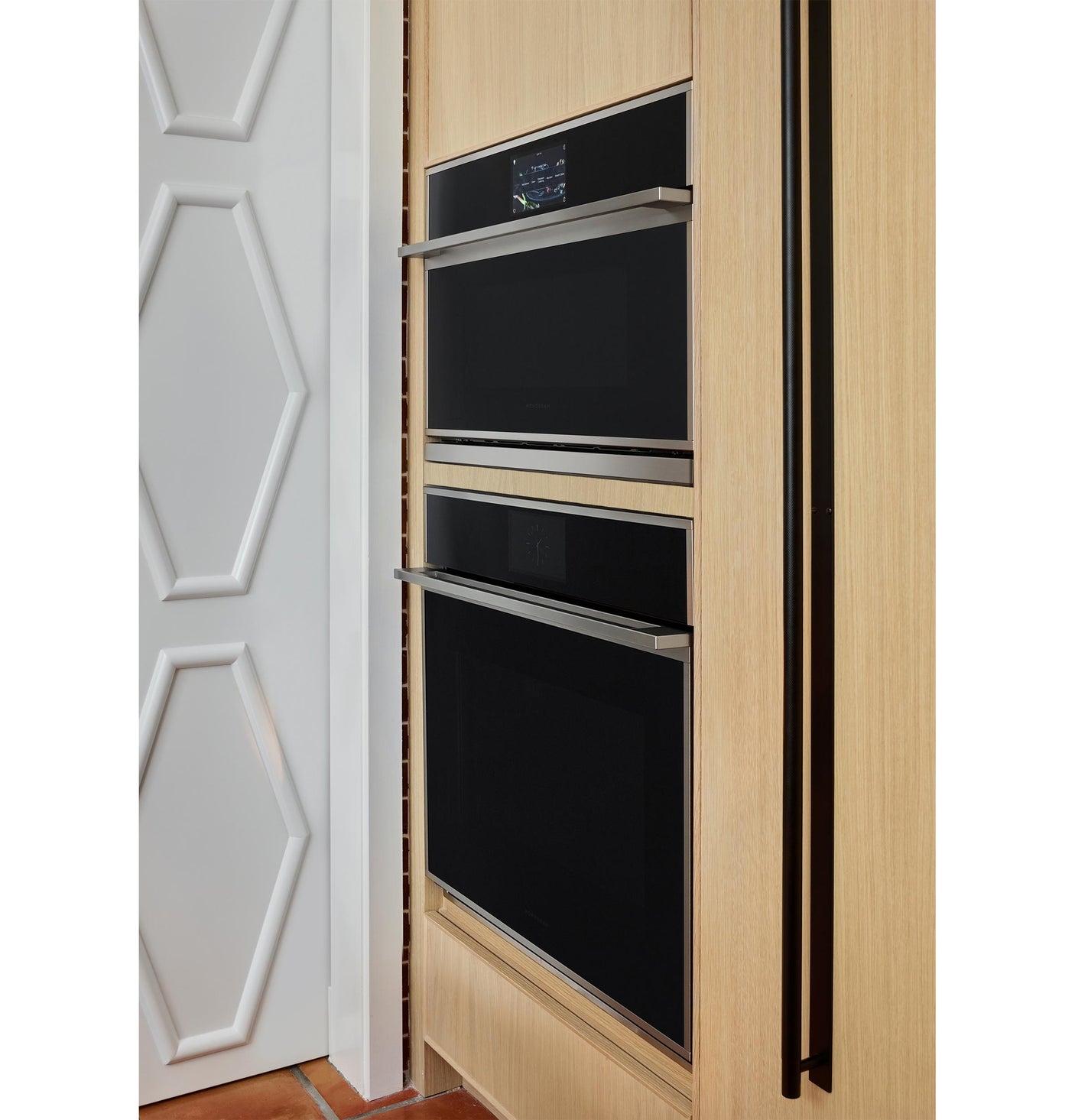 Monogram 30" Minimalist Five-in-One Wall Oven with 240V Advantium® Technology