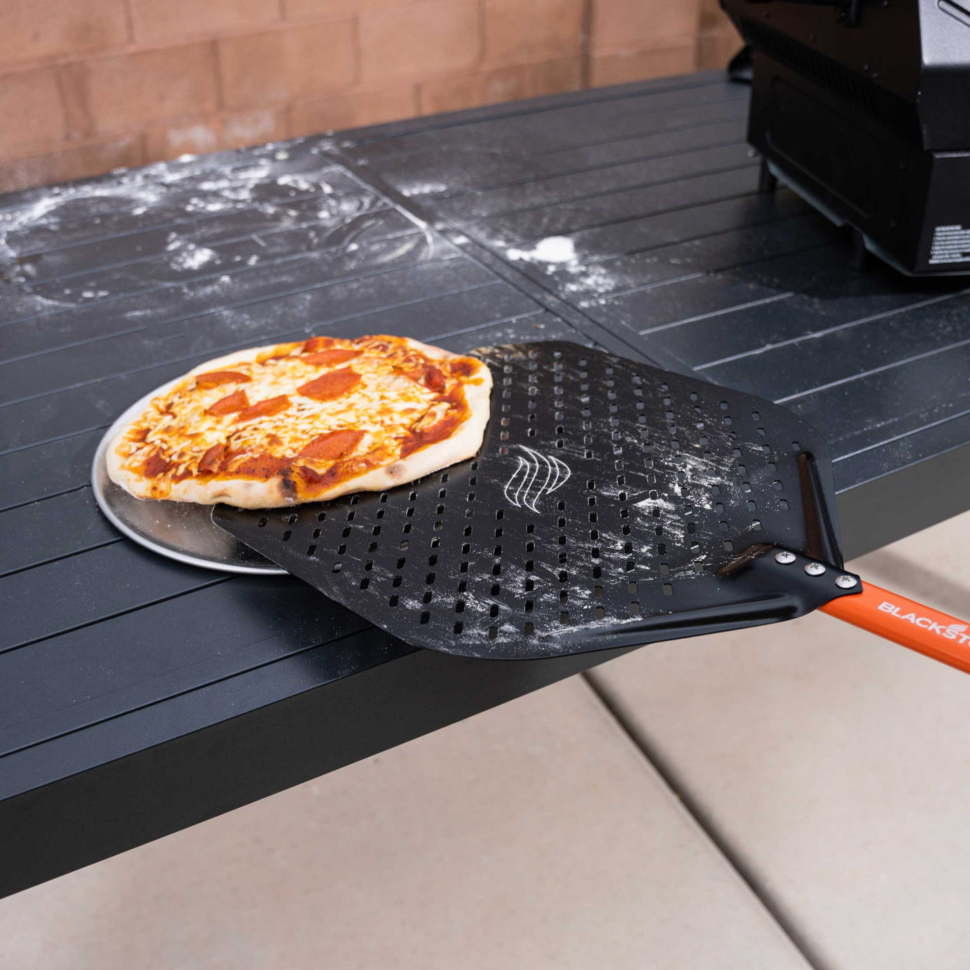 Perforated Aluminum Pizza Peel