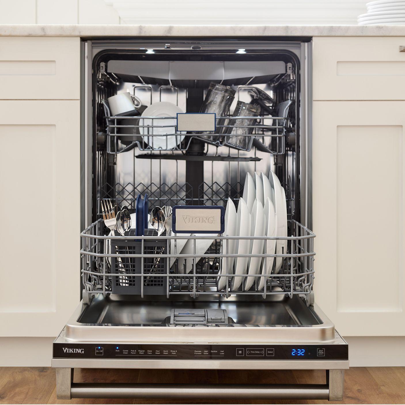 24" Dishwasher w/Installed Professional Stainless Steel Panel - VDWU724SS