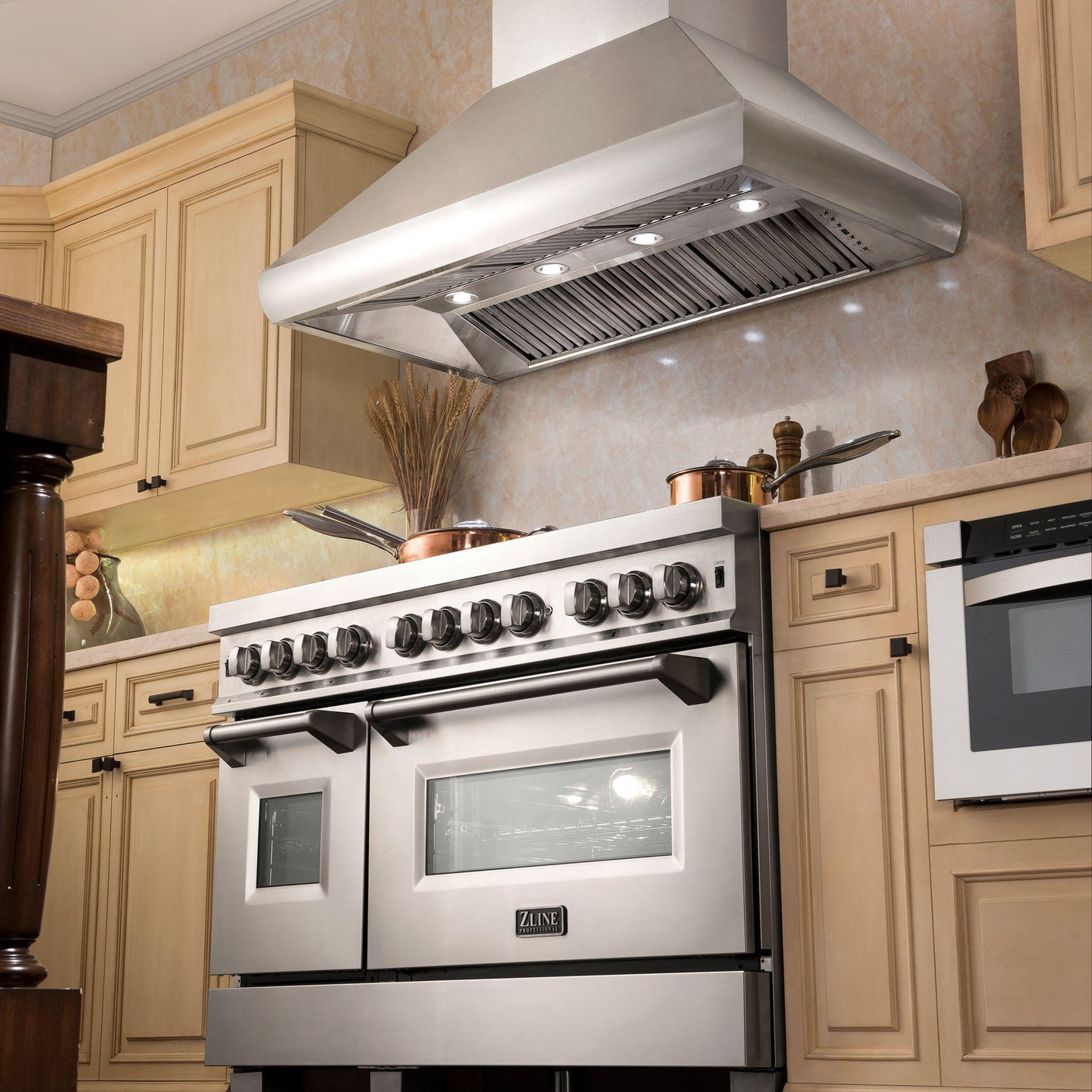 ZLINE Wall Mount Range Hood in Stainless Steel - Includes Remote Blower Options (687-RD/RS)