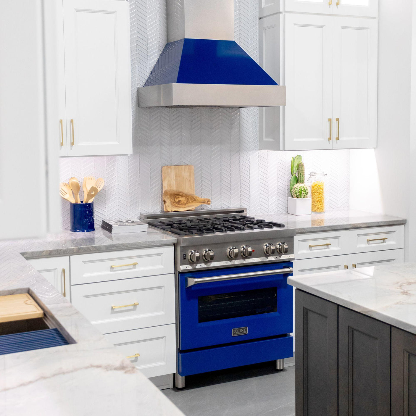 ZLINE Ducted DuraSnow Stainless Steel Range Hood with Blue Gloss Shell (8654BG)