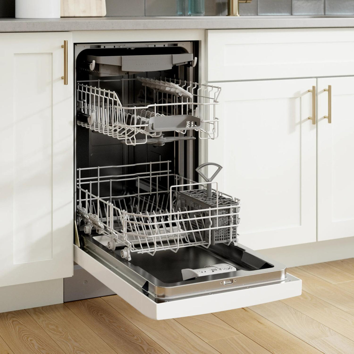 300 Series Dishwasher 17 3/4" White