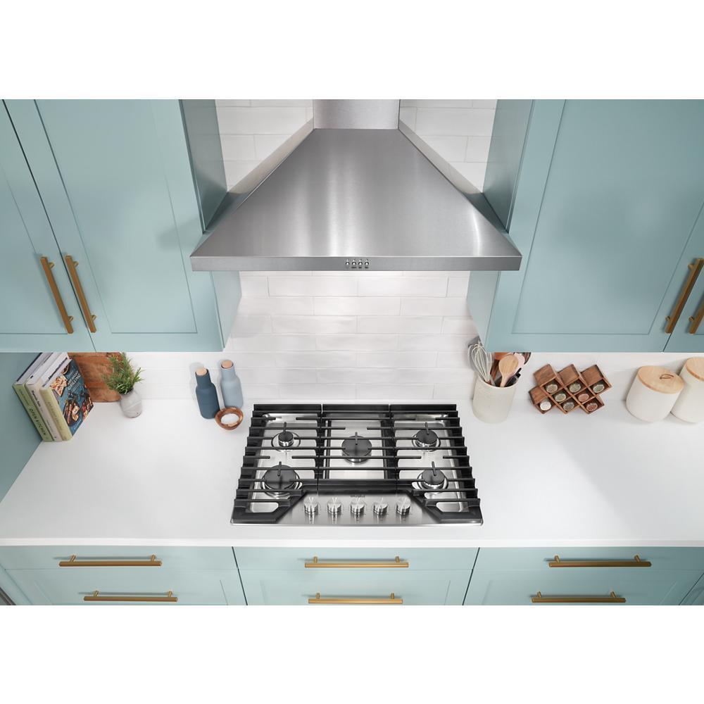 30-inch Gas Cooktop with Fifth Burner