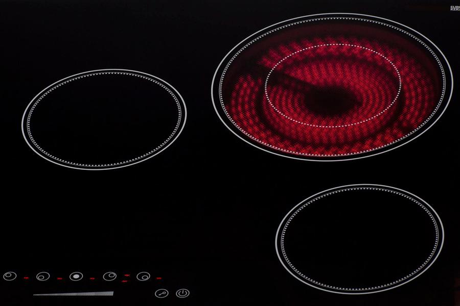 30" Wide 208-240v 5-burner Radiant Cooktop