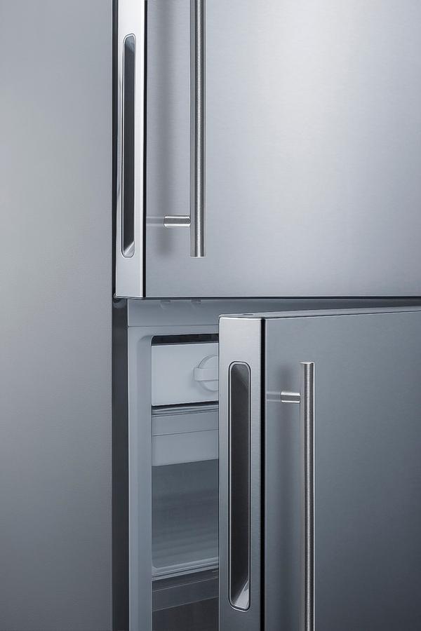 28" Wide Bottom Freezer Refrigerator