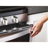 5.8 cu. ft. Freestanding Gas Range with Frozen Bake™ Technology