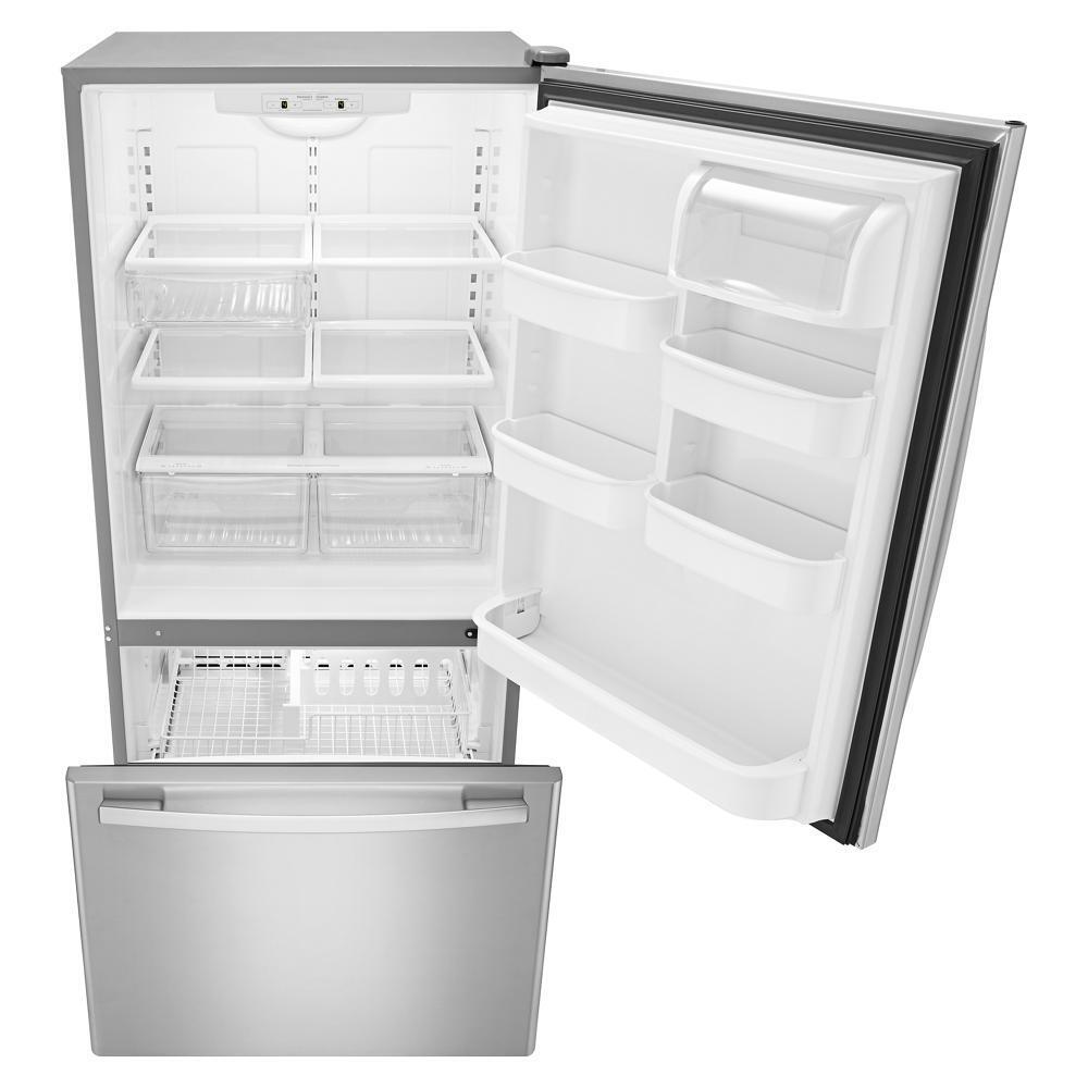 33-inch Wide Bottom-Freezer Refrigerator with EasyFreezer™ Pull-Out Drawer - 22 cu. ft. Capacity