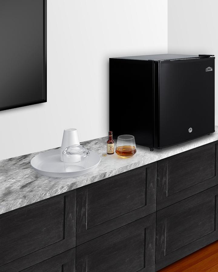 18" Wide Compact Minibar