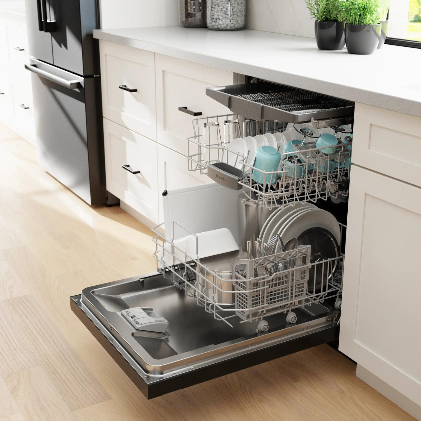 300 Series Dishwasher 24" Black