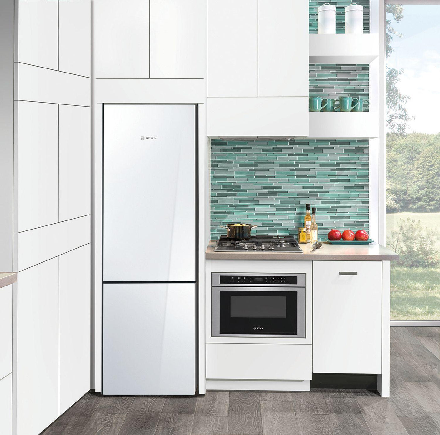 800 Series Free-standing fridge-freezer with freezer at bottom, glass door 23.5" White