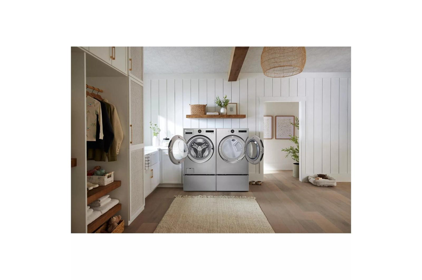 7.4 cu. ft. Ultra Large Capacity Smart Front Load Gas Dryer with Sensor Dry & Steam Technology