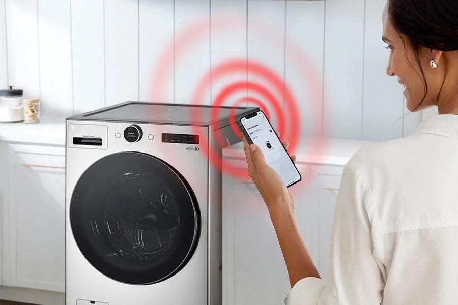 Ventless Washer/Dryer Combo LG WashCombo™ All-in-One 5.0 cu. ft. Mega Capacity with Inverter HeatPump™ Technology and Direct Drive Motor