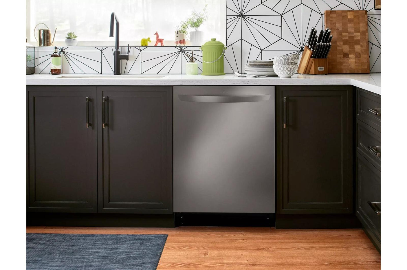 Top-Control Dishwasher with 1-Hour Wash & Dry, QuadWash® Pro, and Dynamic Heat Dry™